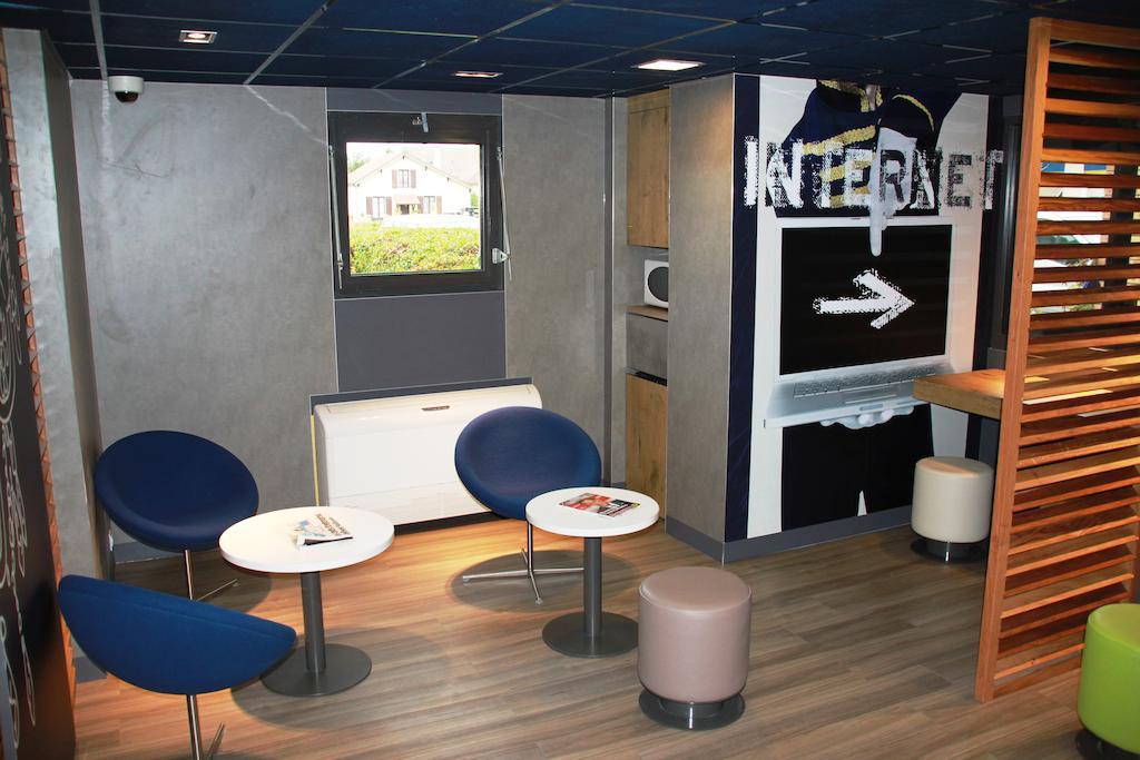 Ibis Budget Versailles Chateau Saint Cyr L'Ecole Exterior photo